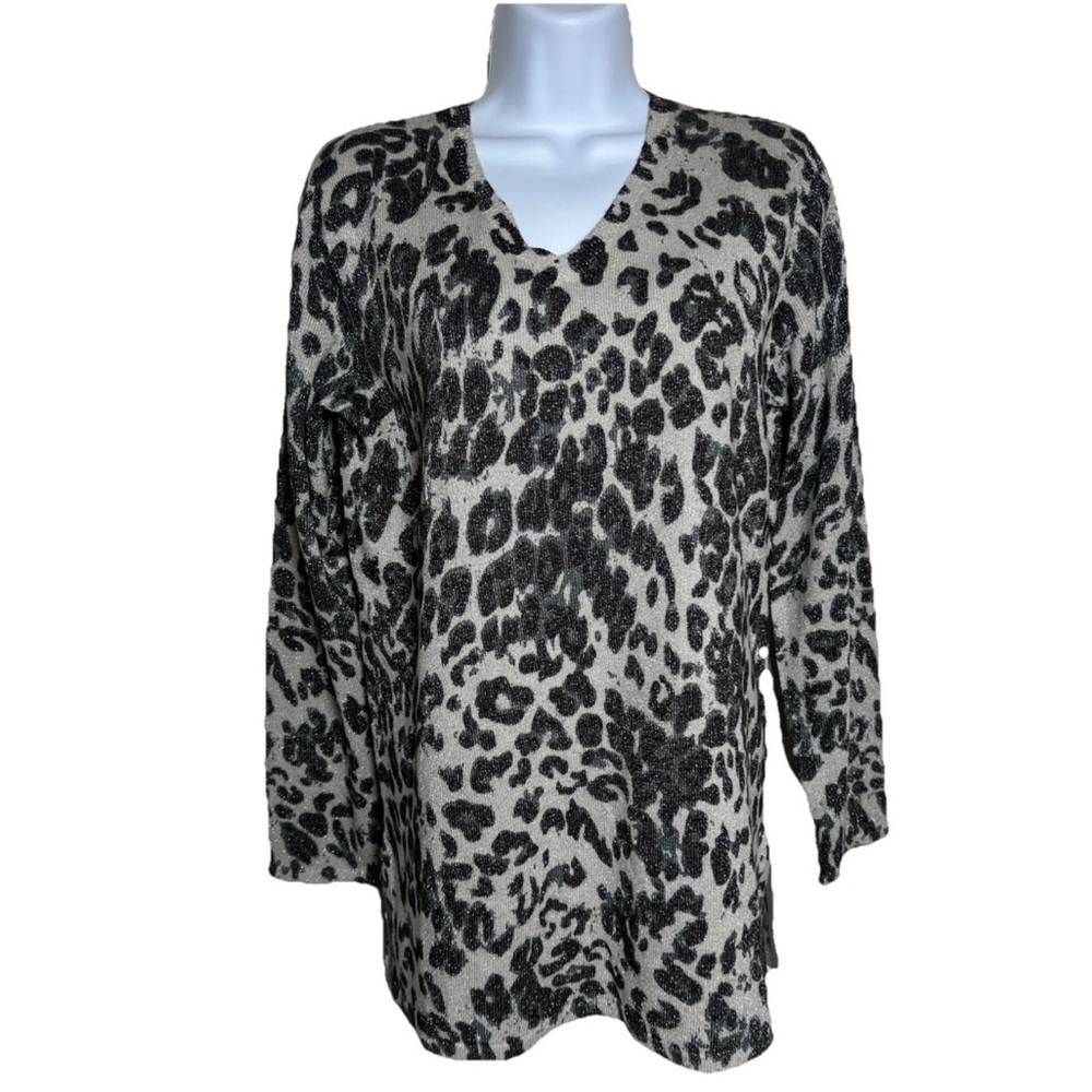 Susan Graver Black and White Leopard Print Long Sleeve Top